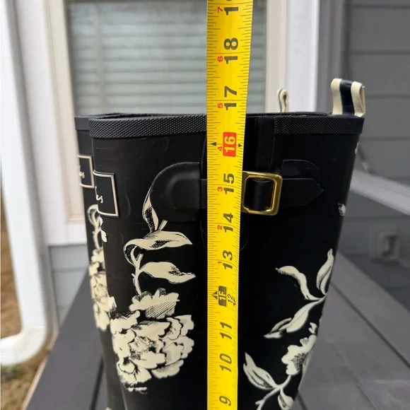 Joules Welly Black and Cream floral Rain Boots, women’s 8 - Picture 4 of 6